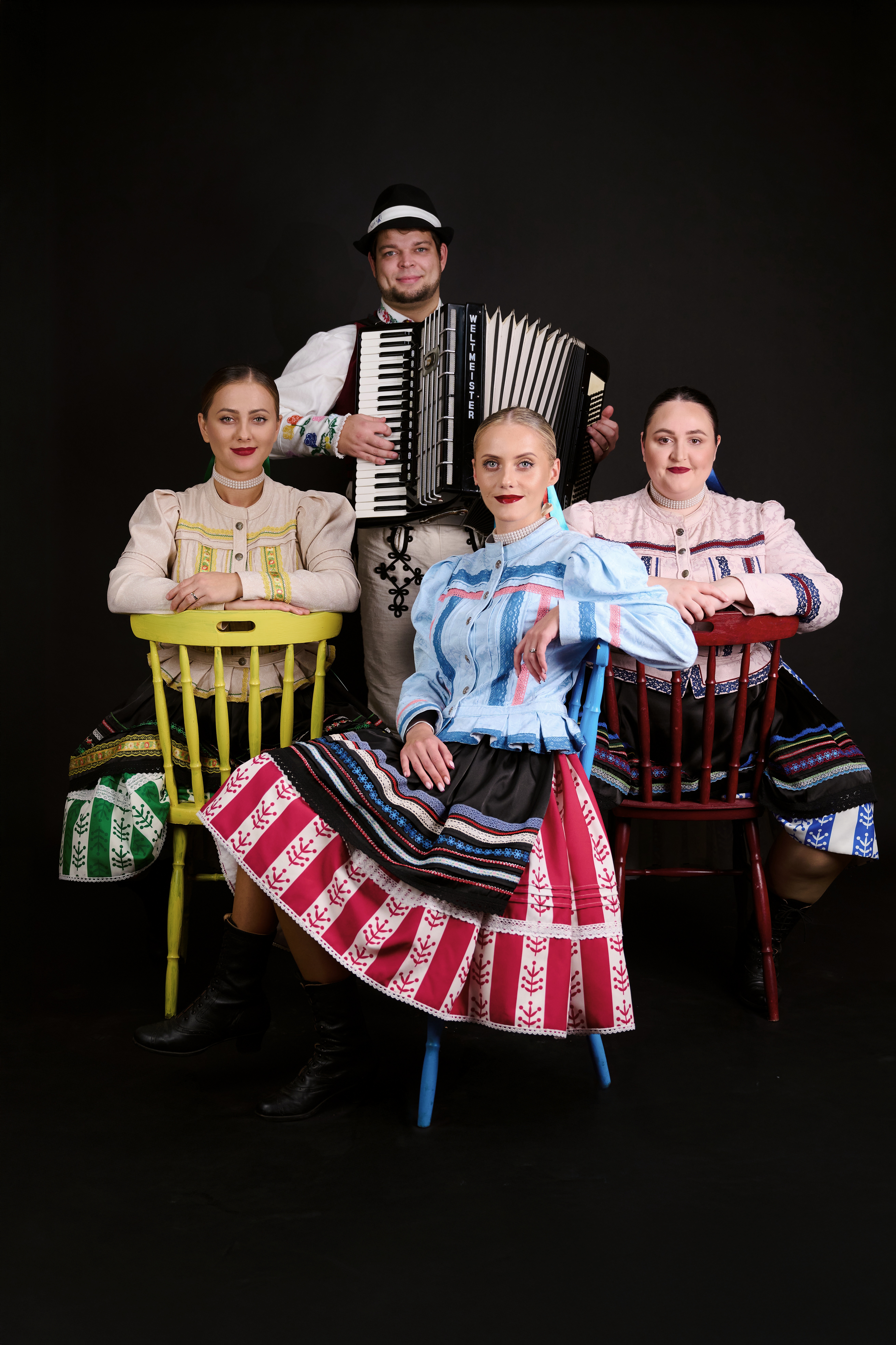 Spevácka skupina Ostroški Profile Photo